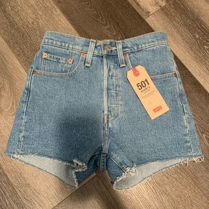 Levi’s NWT 501 High Rise Shorts